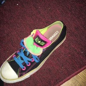 Double tongued Converse